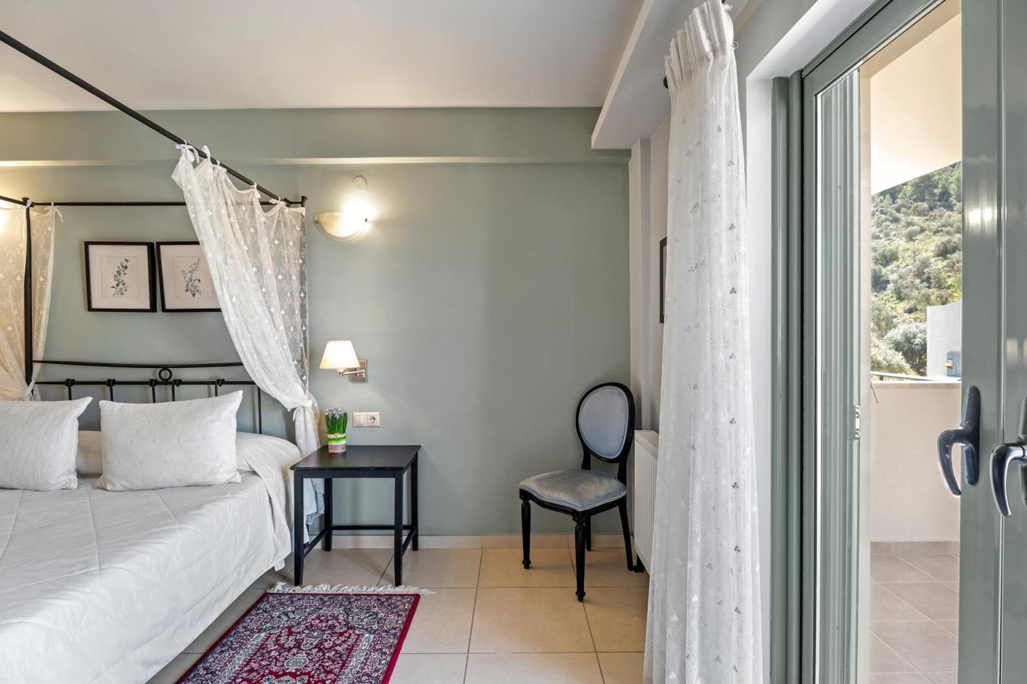 Aerinon Guesthouse Nafplio Exterior photo