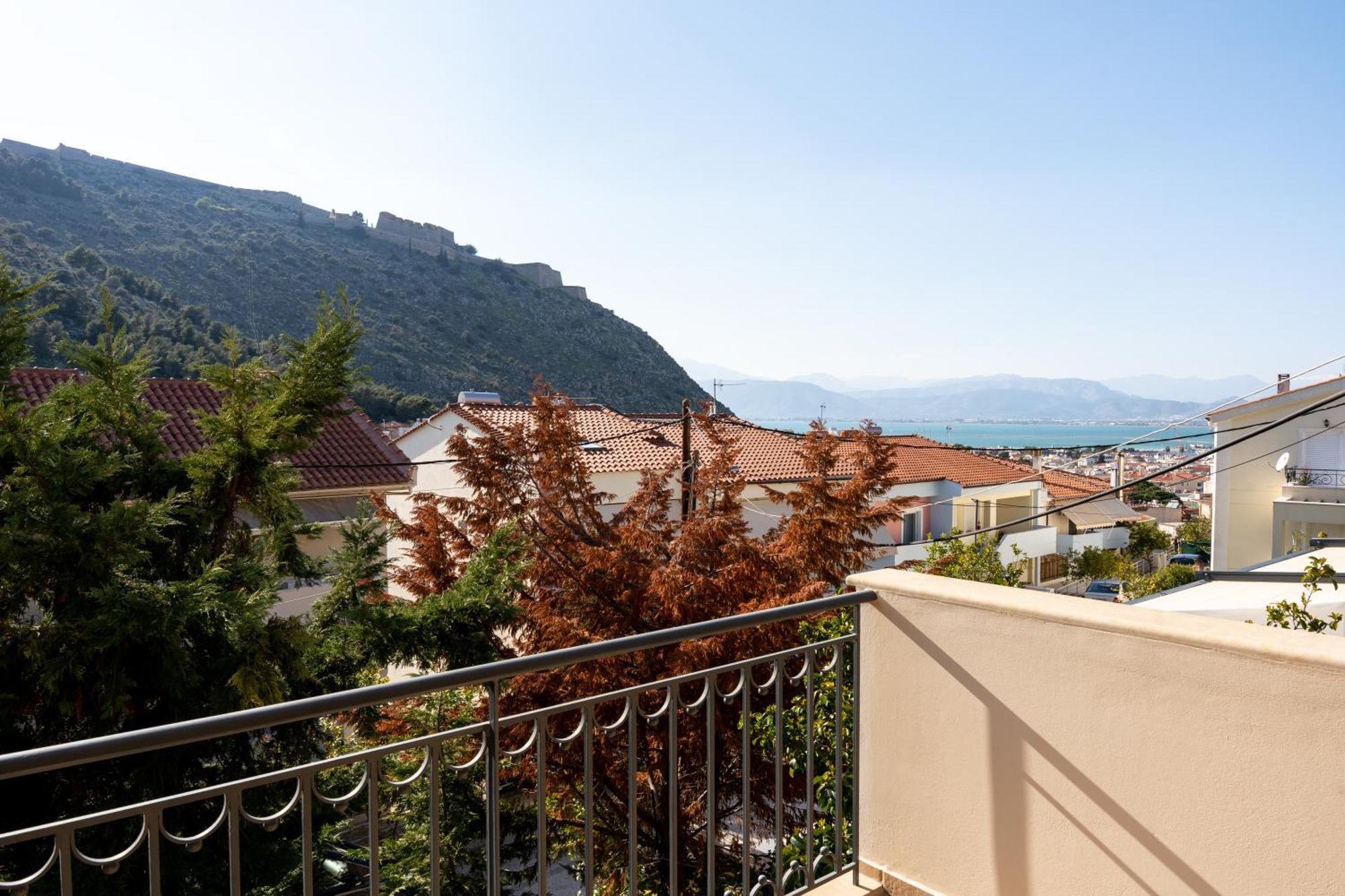 Aerinon Guesthouse Nafplio Exterior photo