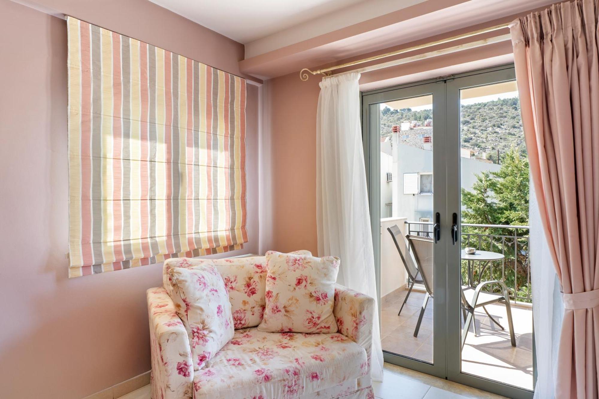 Aerinon Guesthouse Nafplio Exterior photo
